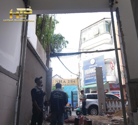Cửa Cuốn Hưng Thịnh Phát - Thi Công, Lắp Đặt, Sửa Chữa Nhanh Chóng